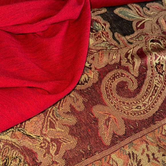 Beautiful pashmina wrap - Picture 10 of 10